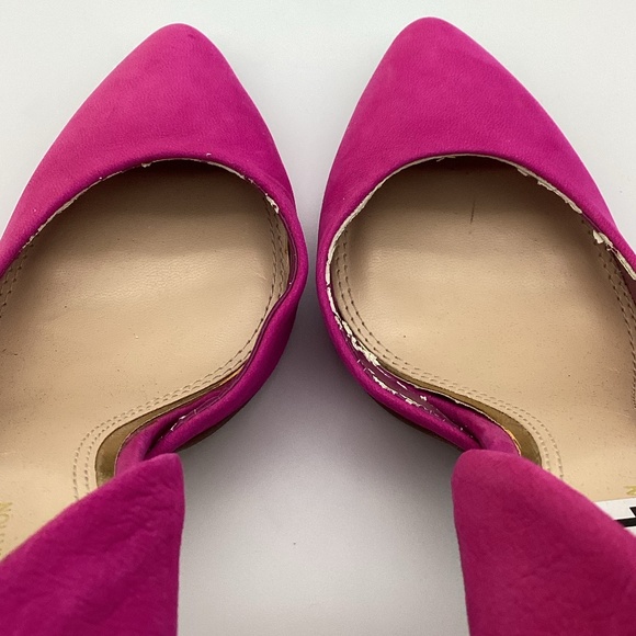 1962. BCBG Suede Fuchsia 3” Pumps NWOT Size 8.5 - Picture 4 of 10